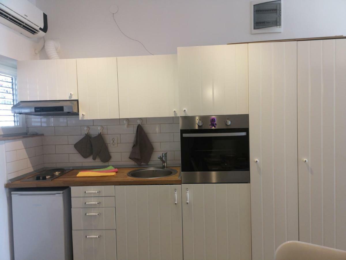 Apartman Studio Kod Ujevica Baška Voda Esterno foto