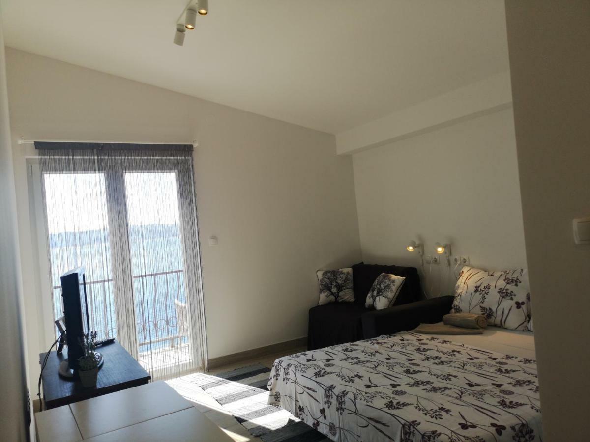 Apartman Studio Kod Ujevica Baška Voda Esterno foto